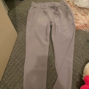 Lululemon on the fly joggers